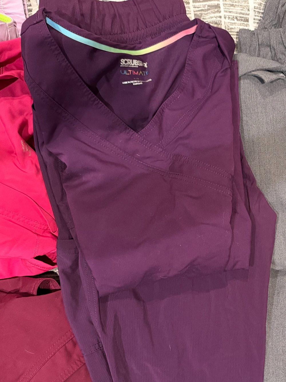 Scrub set